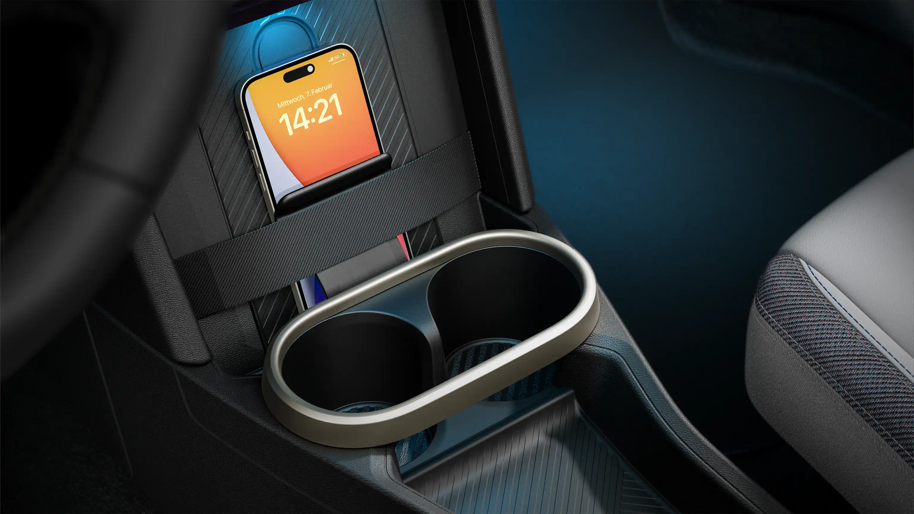 Detailansicht der MINI Cooper Smartphone-Ablage für kabelloses Laden